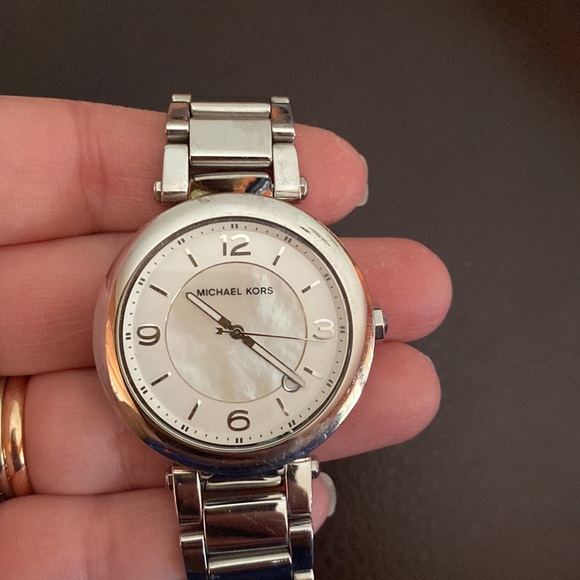 💯 Authentic Michael Kors No. MK5070 - Picture 3 of 7